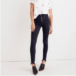 Madewell Black 9” High Rise , Button fly, Skinny Fit, Raw hem Size  24